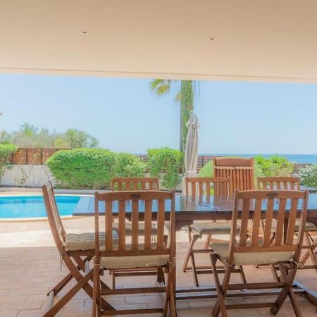 Villa Prado - Beautiful Beachfront Villa Albufeira Luaran gambar