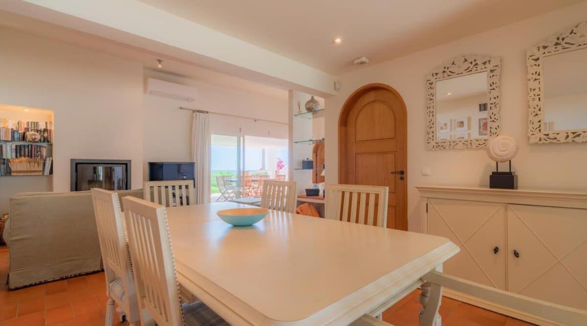 Villa Prado - Beautiful Beachfront Villa Albufeira Luaran gambar
