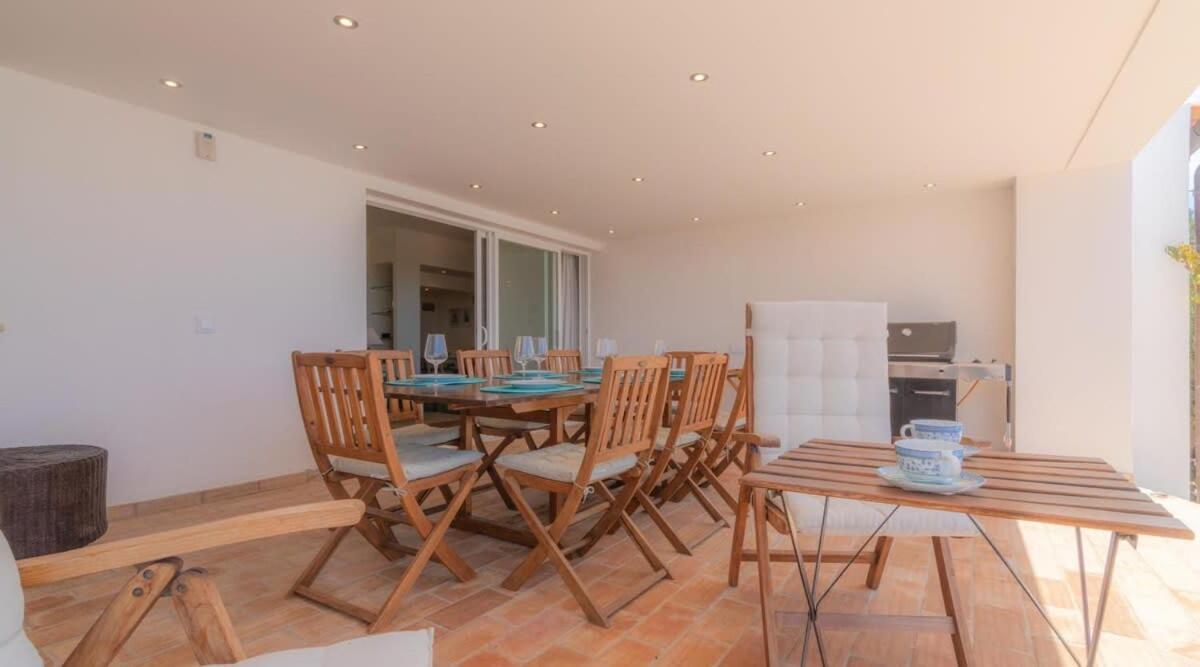 Villa Prado - Beautiful Beachfront Villa Albufeira Luaran gambar