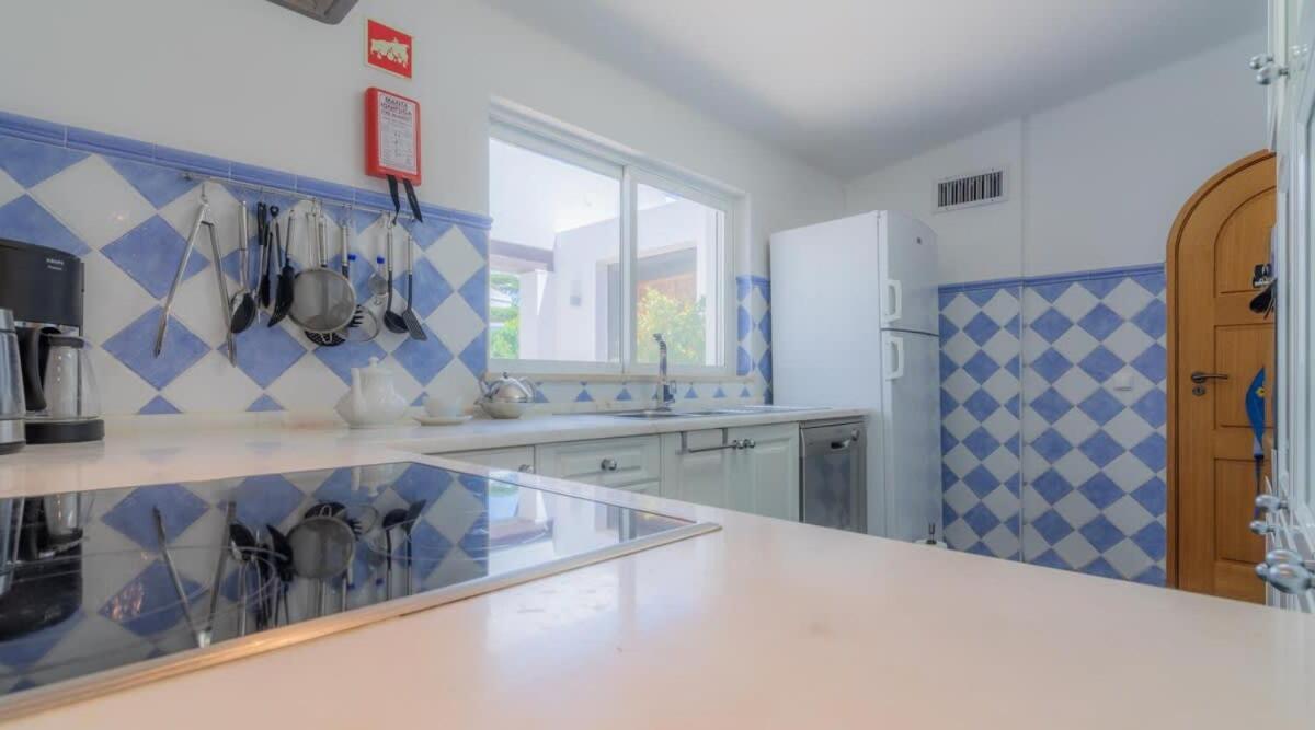 Villa Prado - Beautiful Beachfront Villa Albufeira Luaran gambar