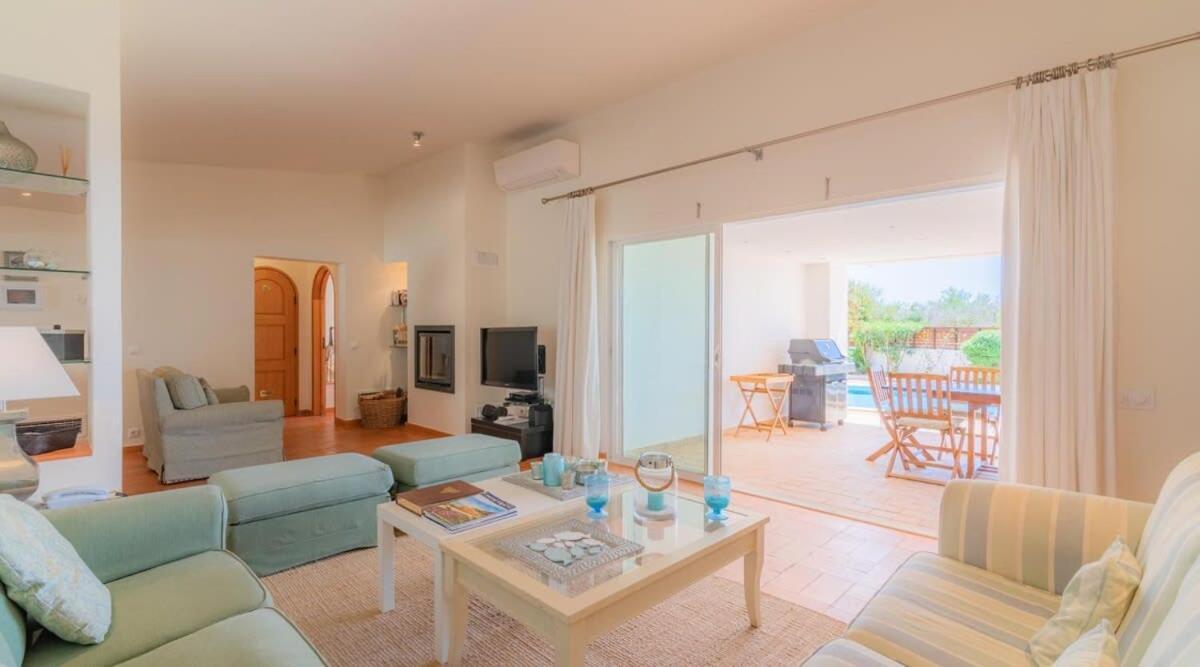 Villa Prado - Beautiful Beachfront Villa Albufeira Luaran gambar
